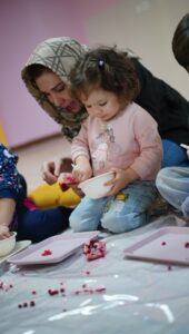چرا کودک دیر حرف می‌زند؟